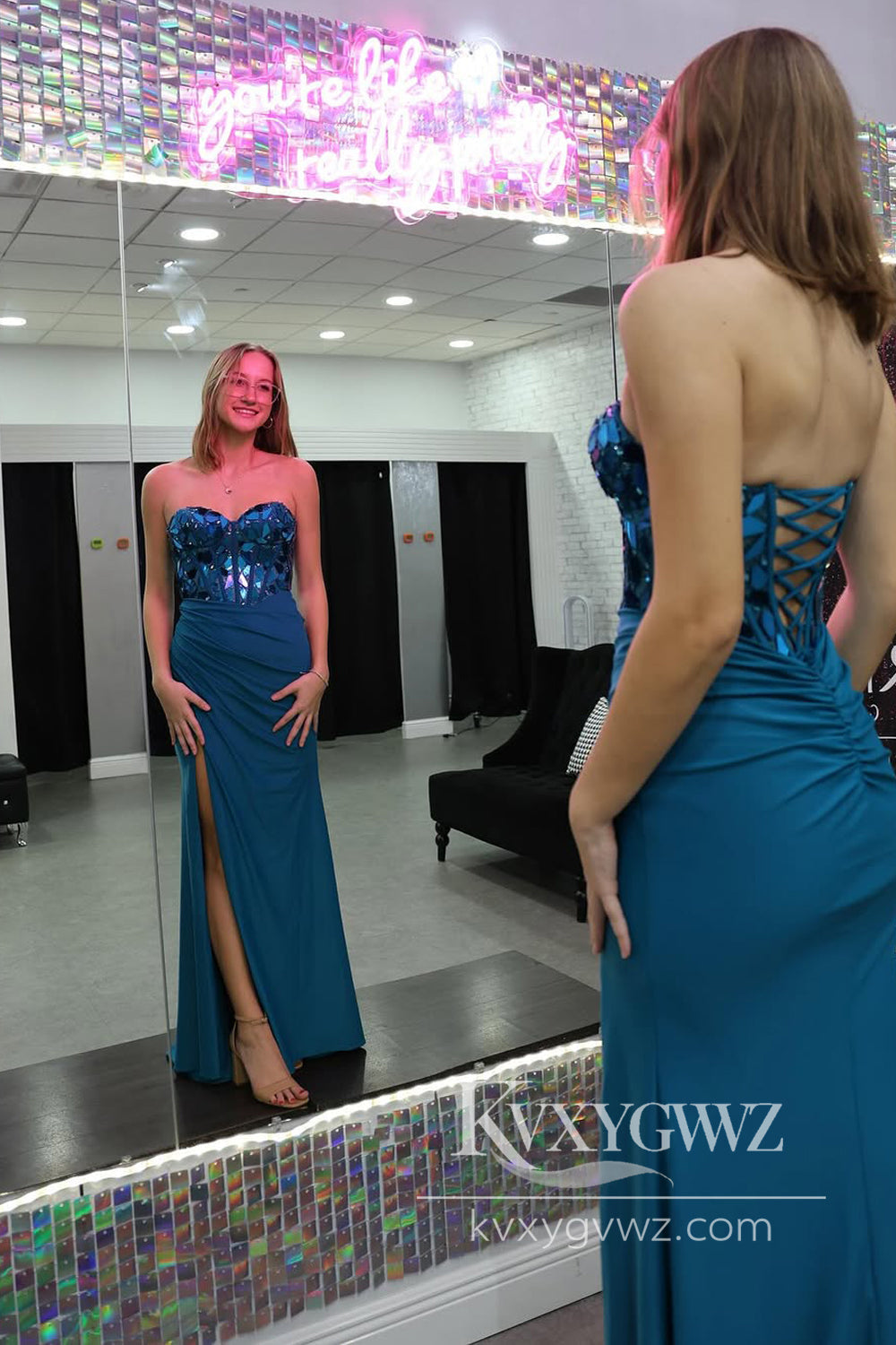 Glamorous Mermaid Sweetheart Evening Gown Satin Slit Prom Dress with Beading LF1005