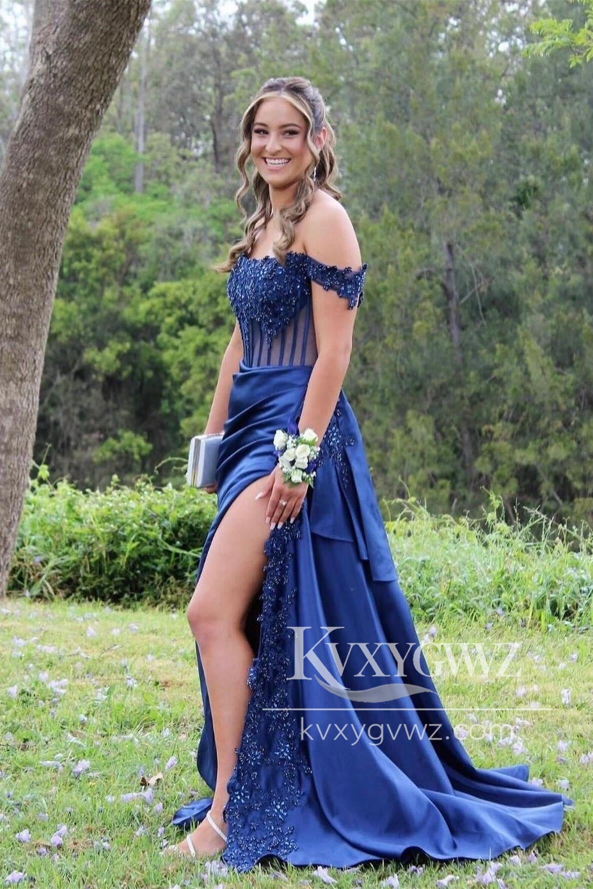 Charming Mermaid Evening Gown Off the Shoulder Burgundy Satin Prom Dress With Appliques LF1075