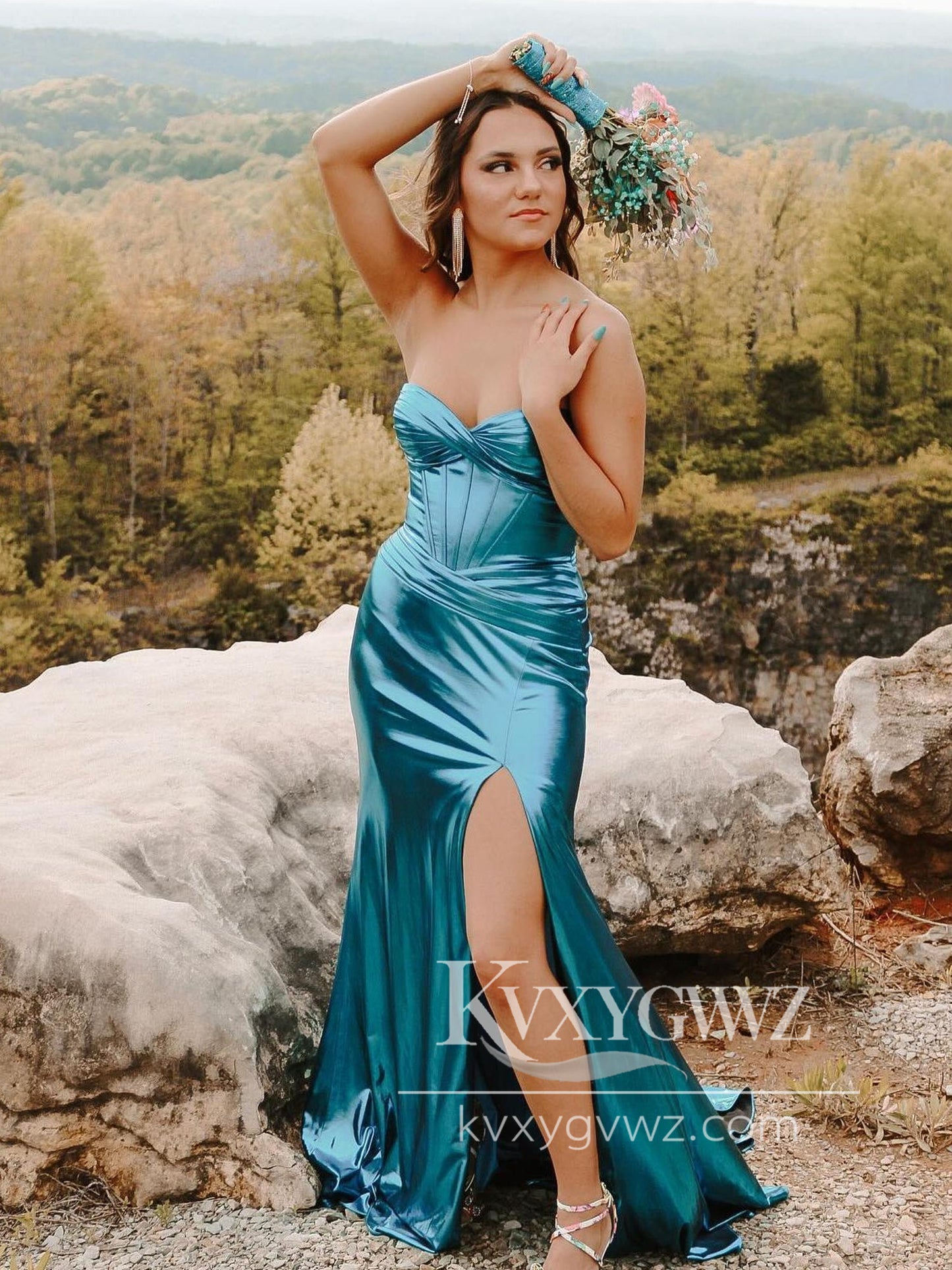 Charming Mermaid Sweetheart Evening Gown Conspicuous Satin Prom Dress With Slit LF1129