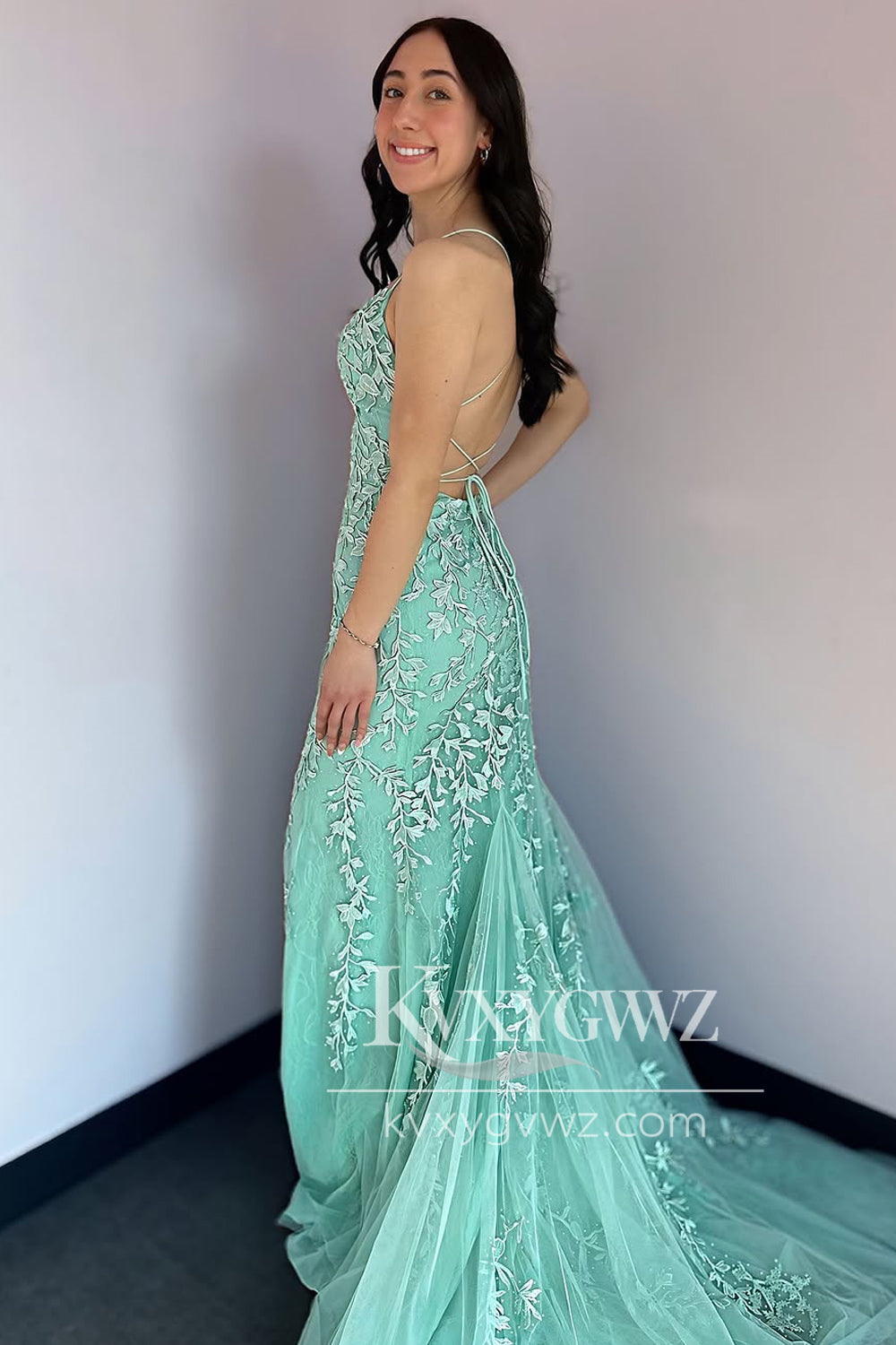 Mermaid Scoop Neck Evening Gown Mint Tulle Long Prom Dress with Appliques LF1384