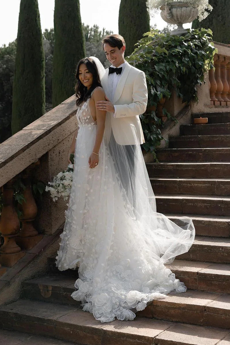 Pastoral Style A Line V Neck Tulle Long Wedding Dresses Gown with 3D Appliques HS988
