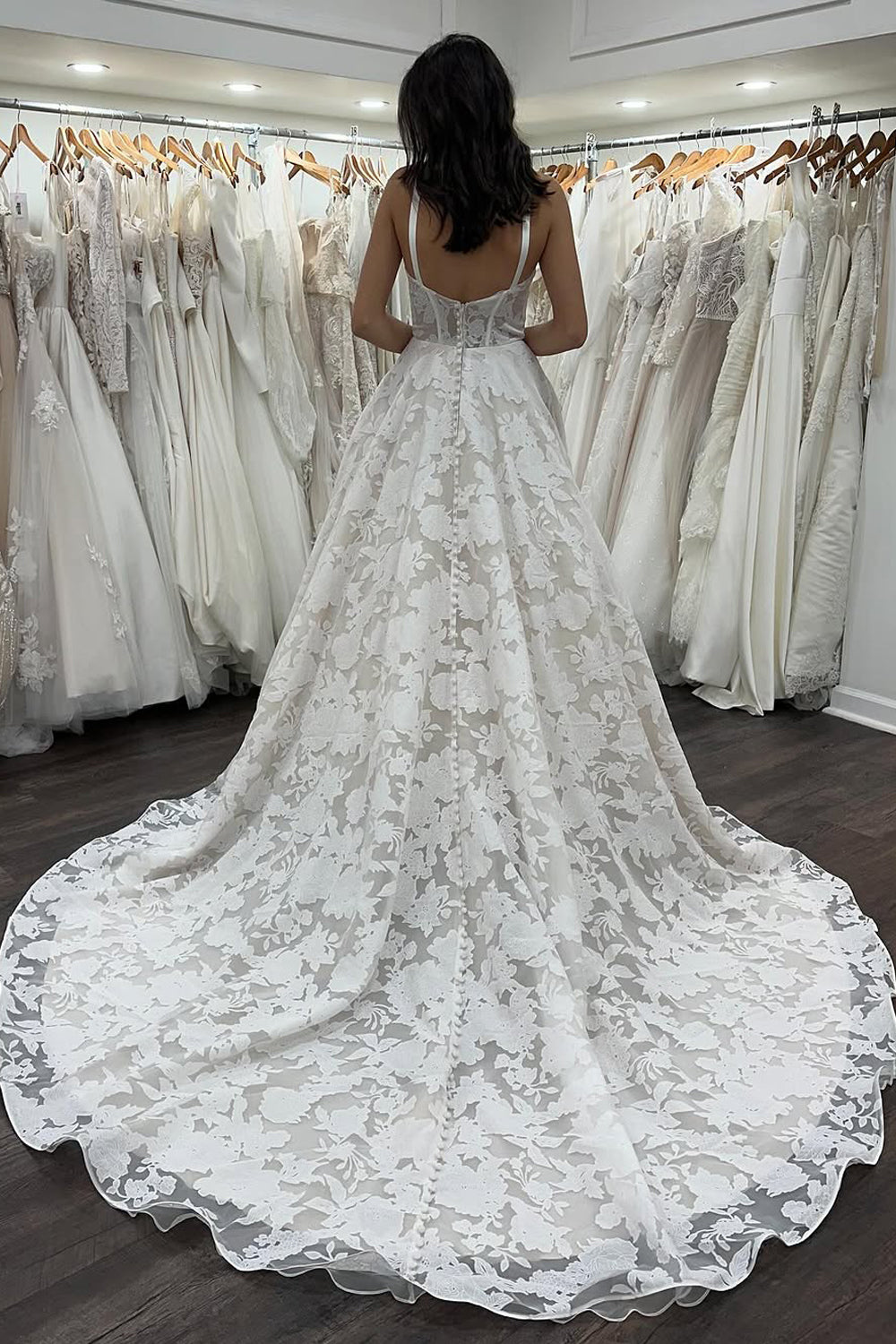 Dazzling Ball Gown Sweethearth Organza Lace Wedding Dresses Gown HS883