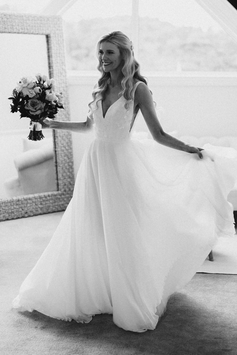 Graceful A-Line V Neck White Chiffon Wedding Dresses Gown with Appliques HS674