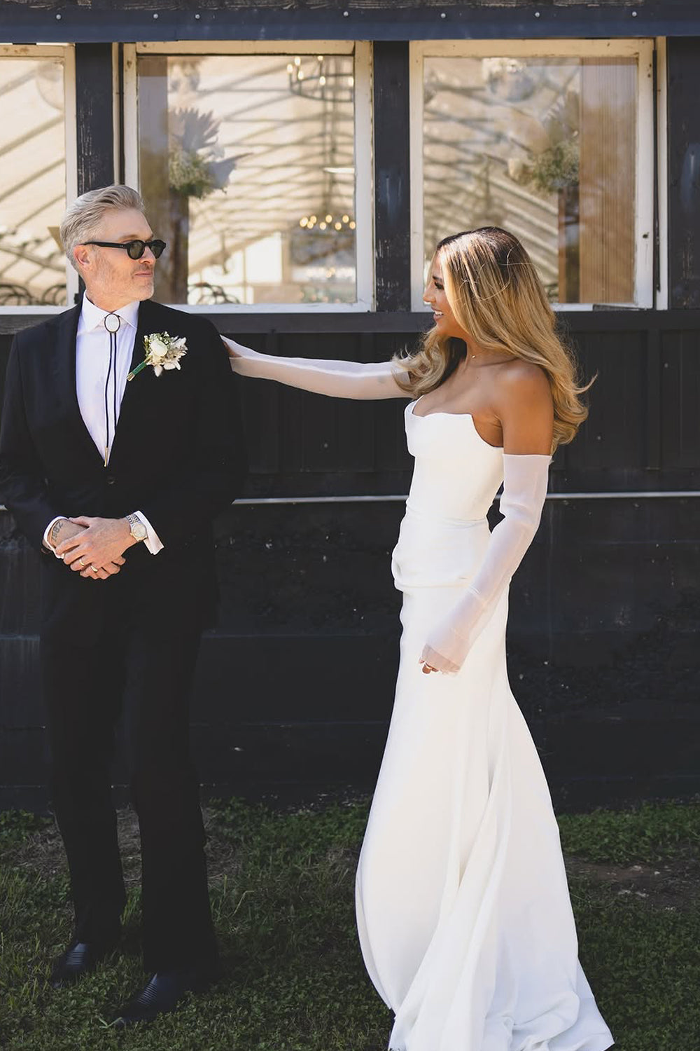 Modern Mermaid Sweetheart Elastic Satin Wedding Dresses Gown with Long Sleeves HS866