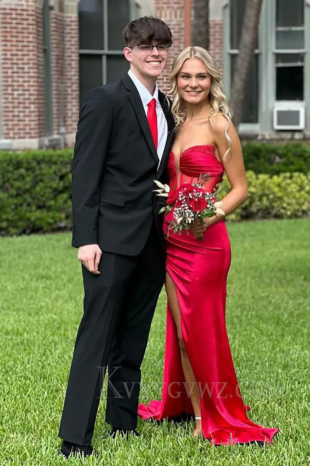 Emerald Green Corset Strapless Satin Mermaid Prom Dress with Side Cape LF295