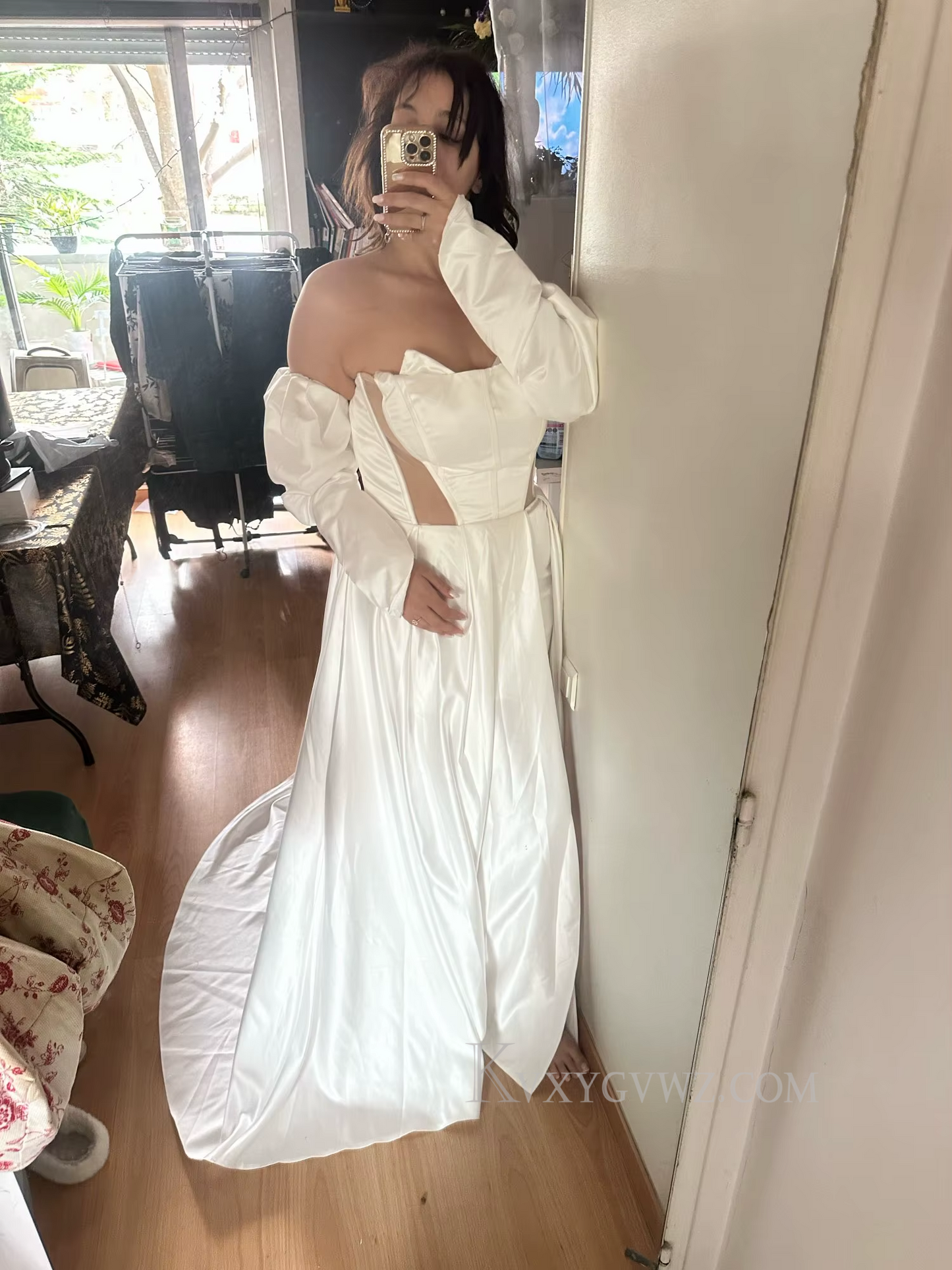 Sweetheart Satin Sweep Train Wedding Gown/Dress With Long Sleeves HS409