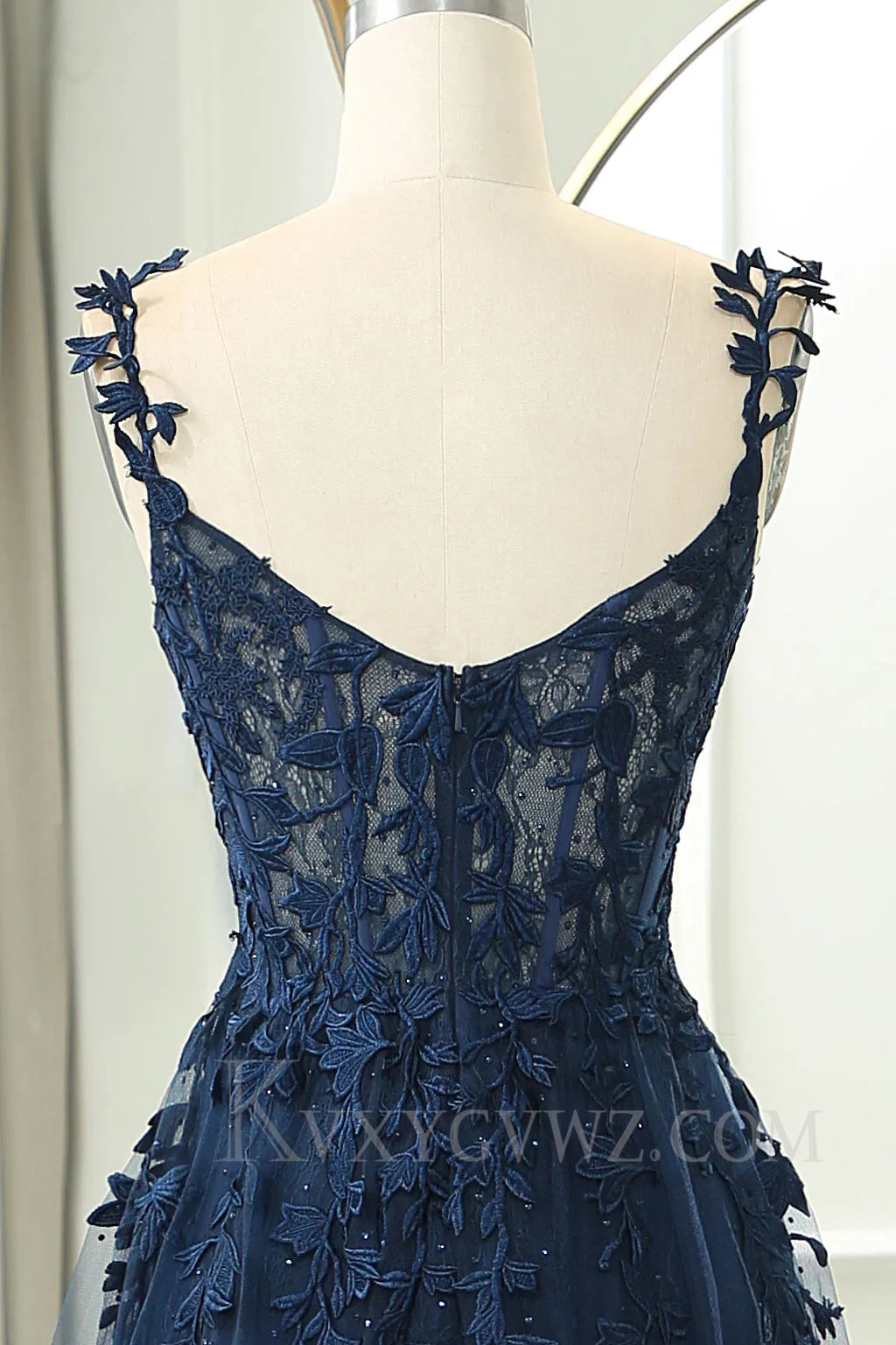 Spaghetti Straps Navy Sweetheart Sweep Train Prom Dress with Appliques LF032