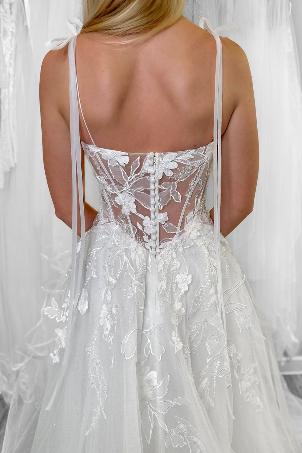 Pastoral Style A Line Sweetheart Tulle Bridal Dresses with Appliques HS863