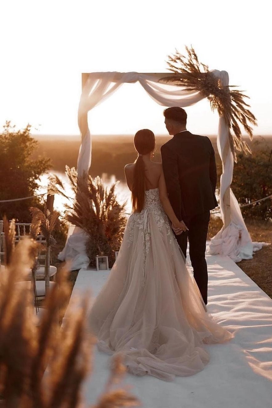 Ball Gown Sweetheart Dark Champagne Tulle Slit Wedding Dresses Gown with Appliques HS746