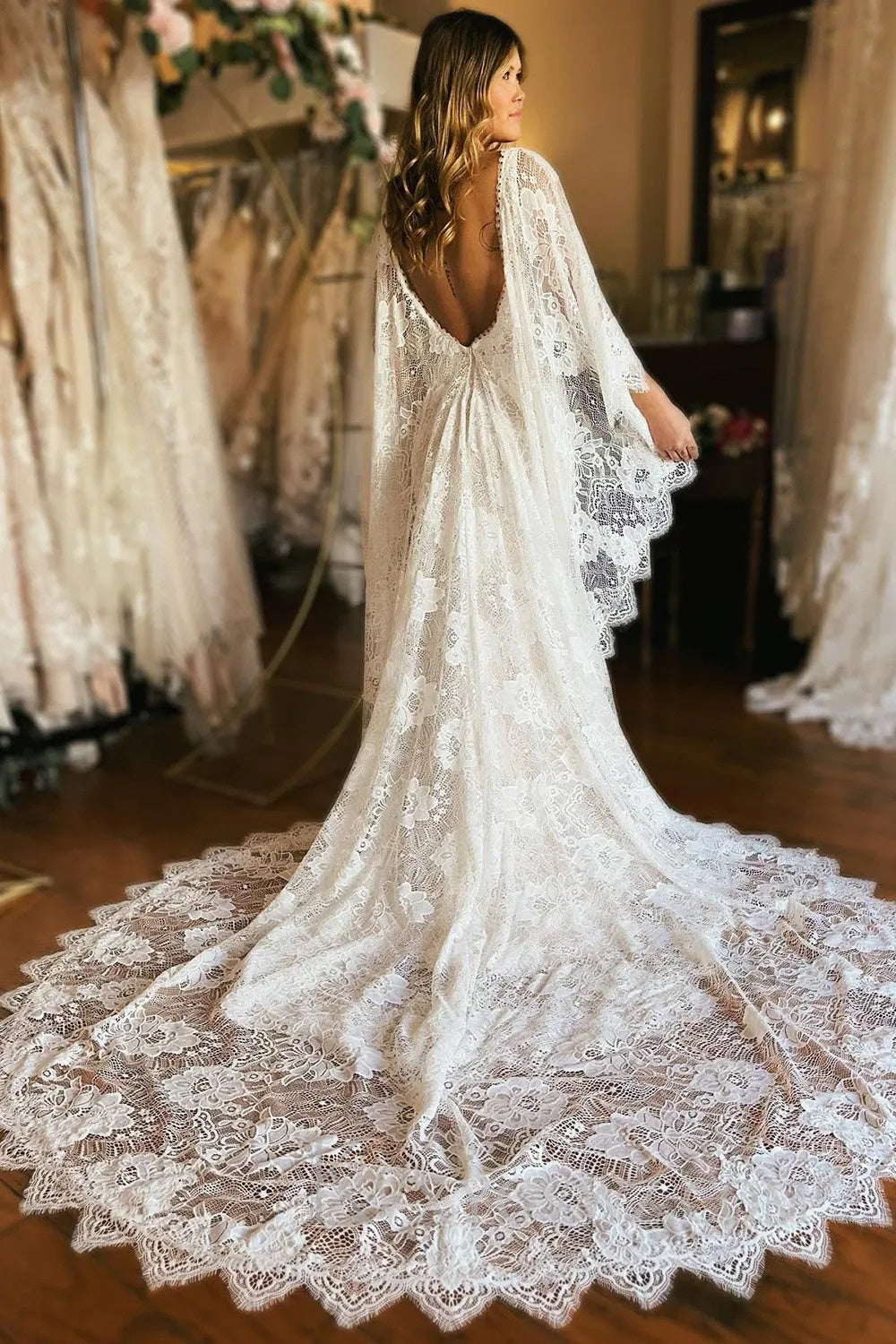 Ivory Long Sleeve Cape Lace Mermaid Wedding Dress with Appliques HS381