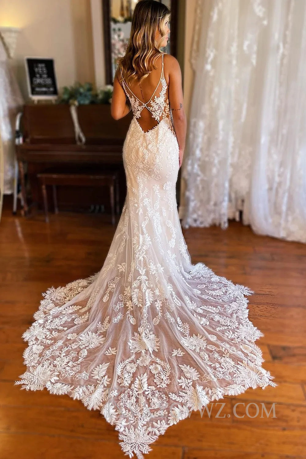 Ivory Mermaid Open Back Long Lace Wedding Dress HS389