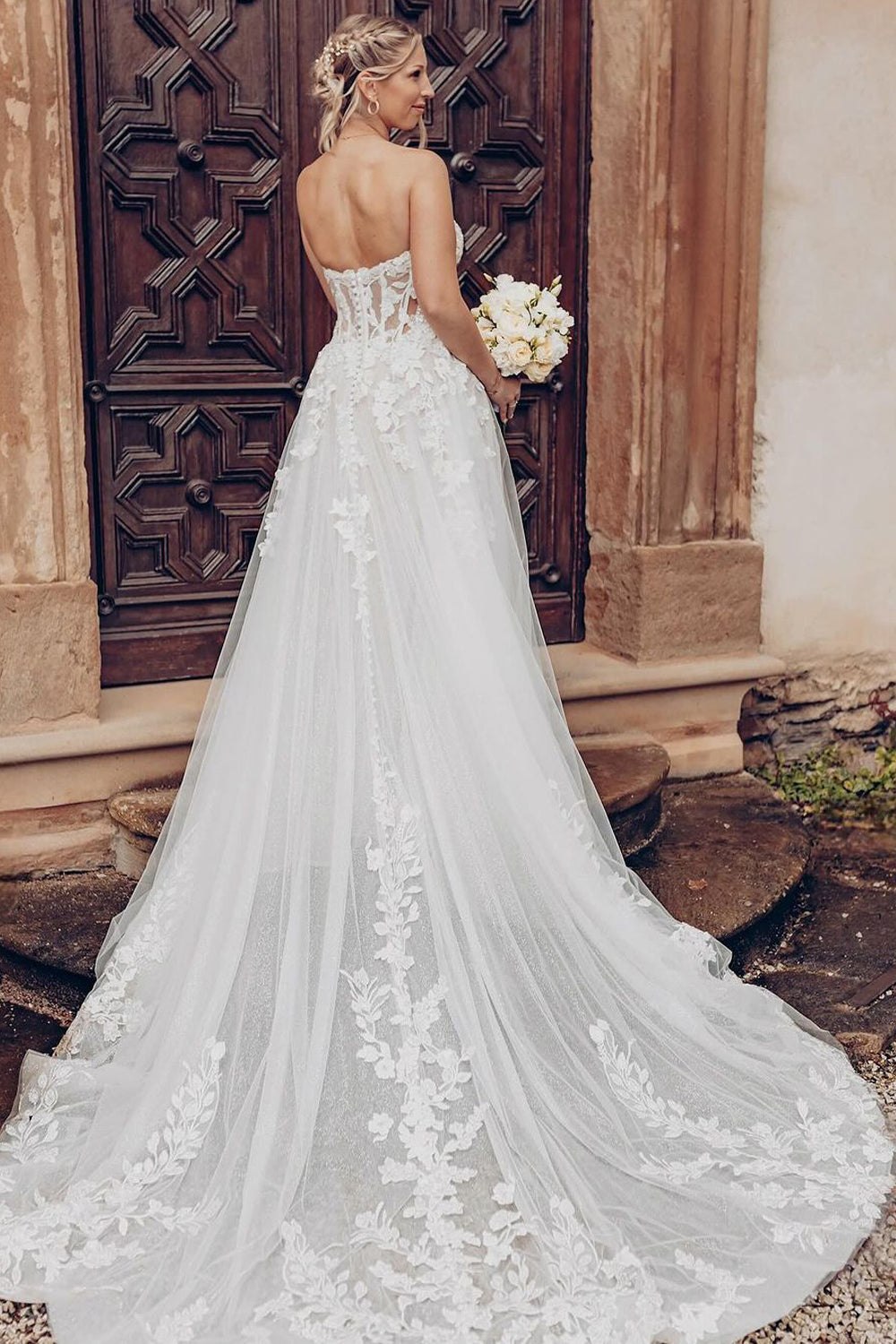 Modern Bohemian A Line Sweetheart Tulle Long Wedding Dresses Gown with Appliques HS999