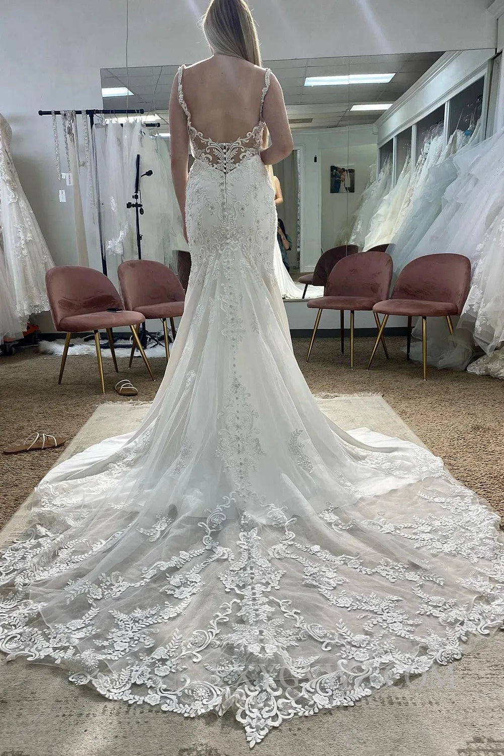 White Deep V-Neck Mermaid Long Wedding Dress with Appliques HS401