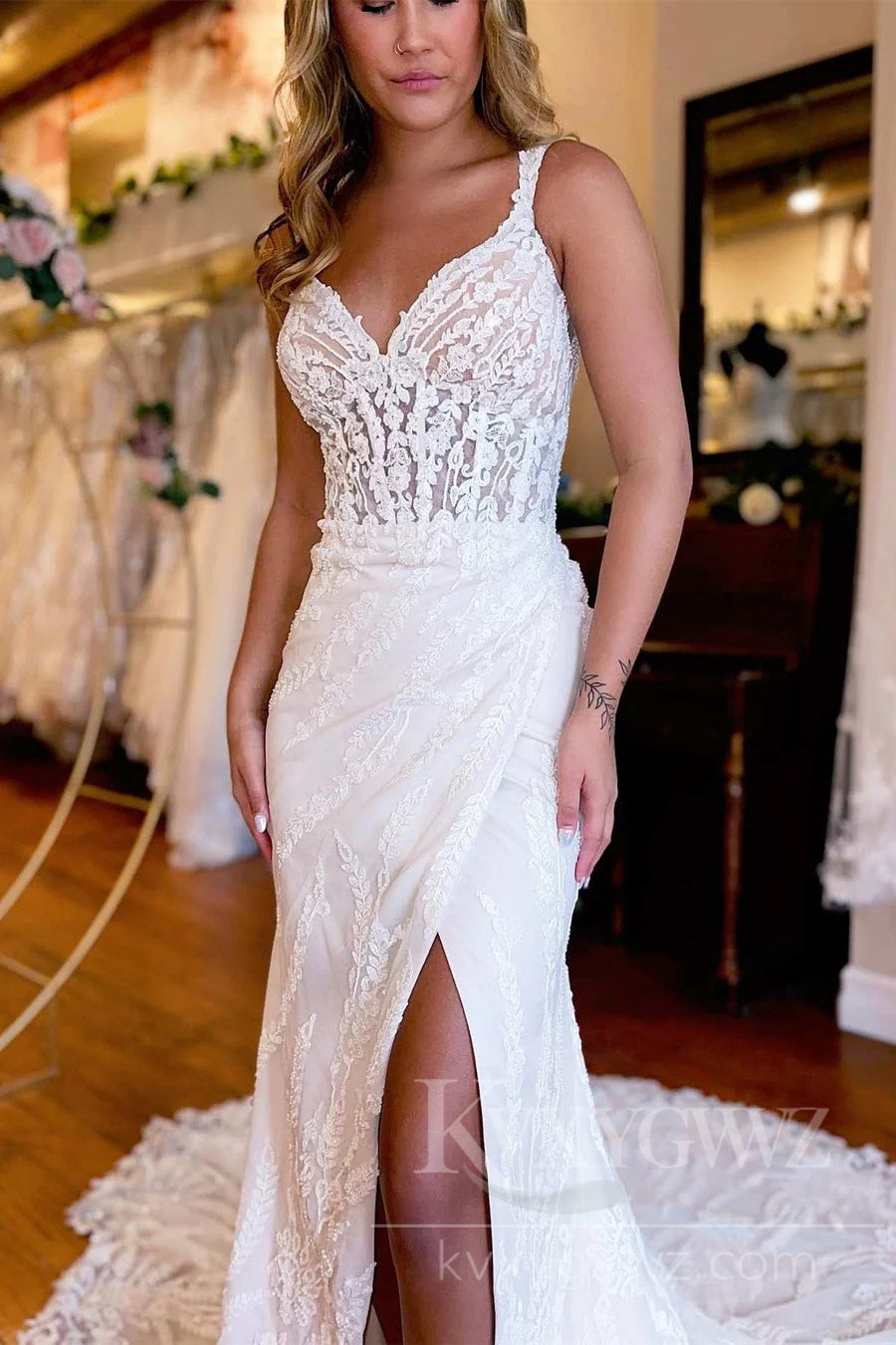 Elegant Lace V-Neck Mermaid Wedding Dress with Slit Sweep Train Bridal Gown HS423