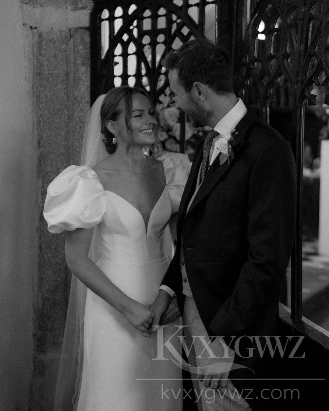 Chic Satin V-Neck Puff Sleeves Wedding Dress Sweep Train Bridal Gown HS431