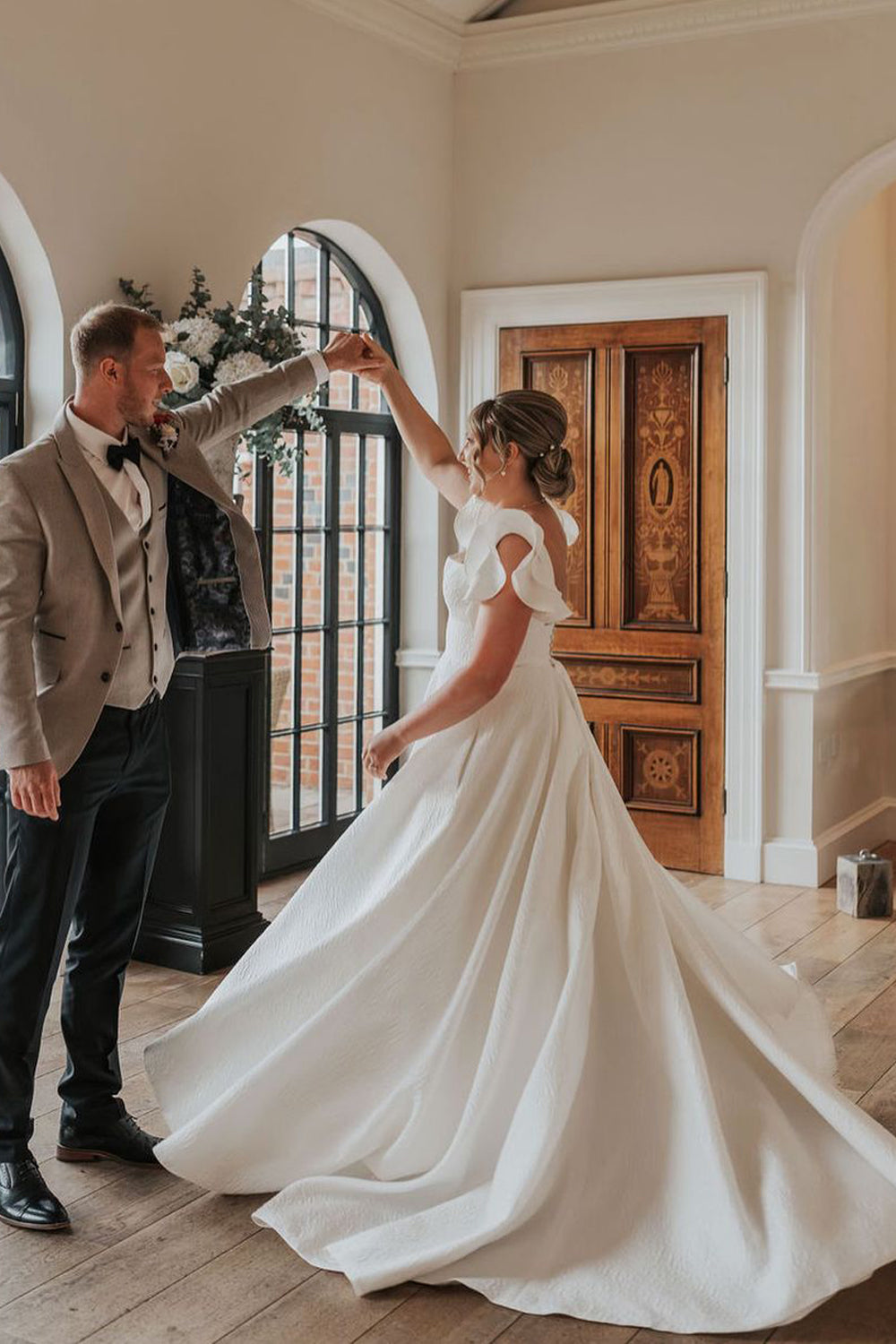 Pastoral Style A Line Square Neck Satin Long Wedding Dresses Gown with Ruffled Sleeves HS953