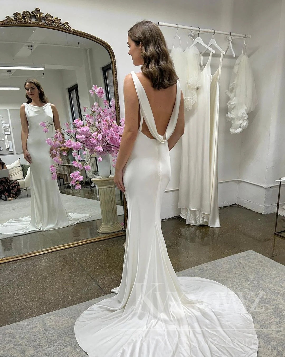 Sleek Satin Mermaid Wedding Dress with Train Elegant Bridal Gown HS447