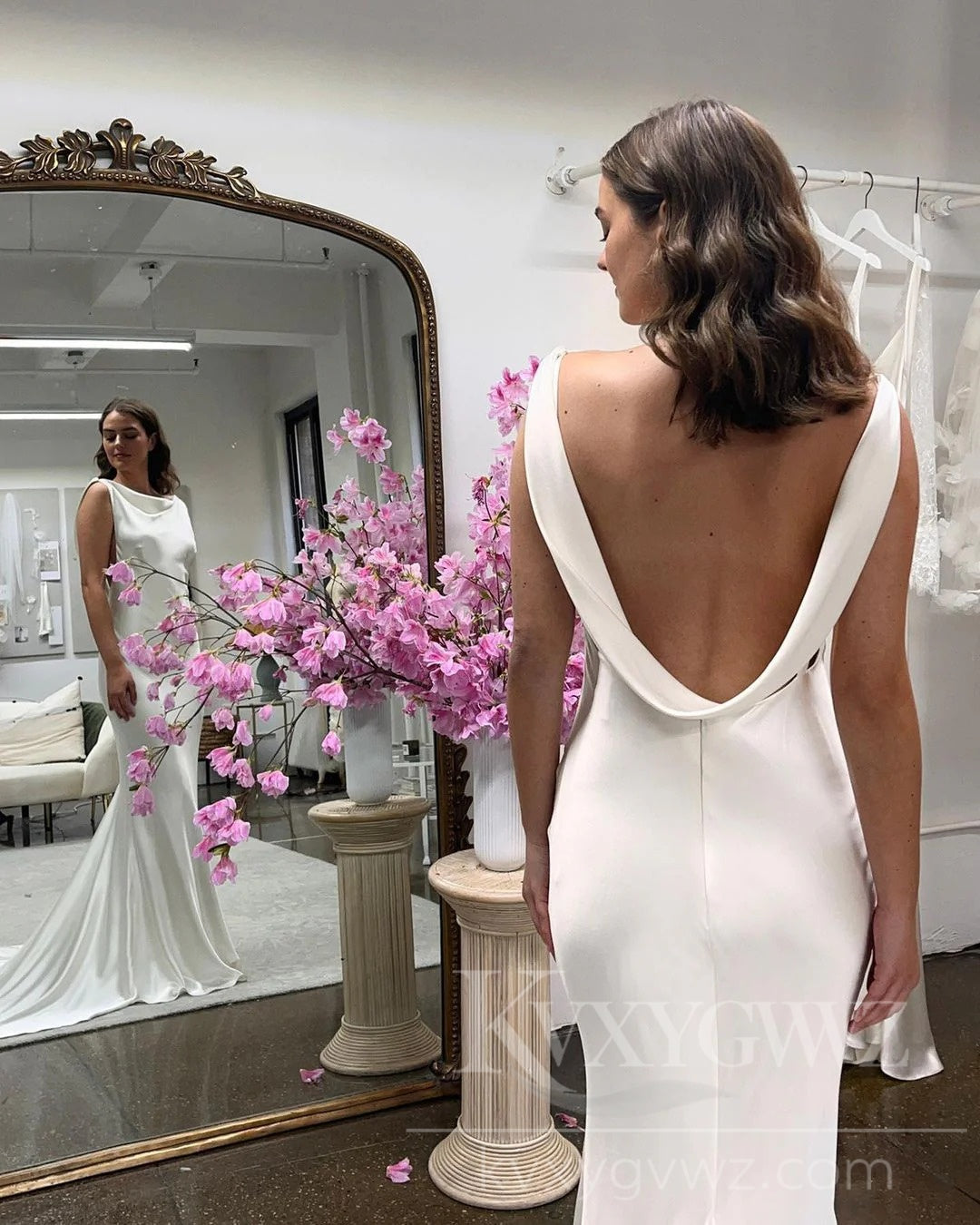 Sleek Satin Mermaid Wedding Dress with Train Elegant Bridal Gown HS447