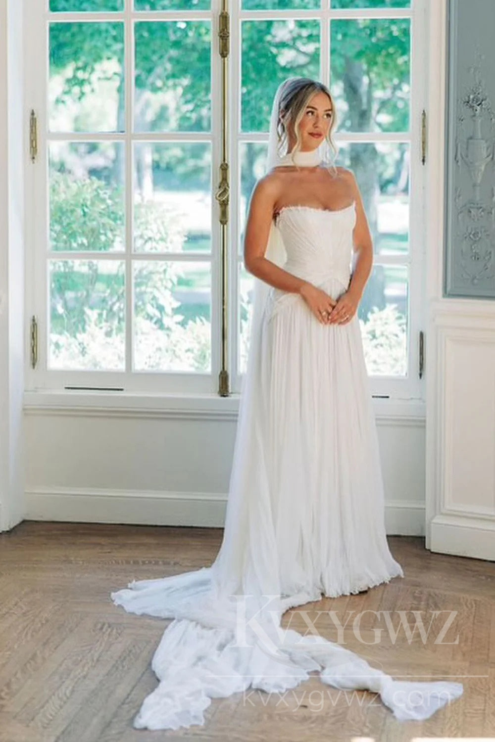 Ethereal Strapless A-Line Wedding Dress with Flowing Chiffon Bridal Gown HS450