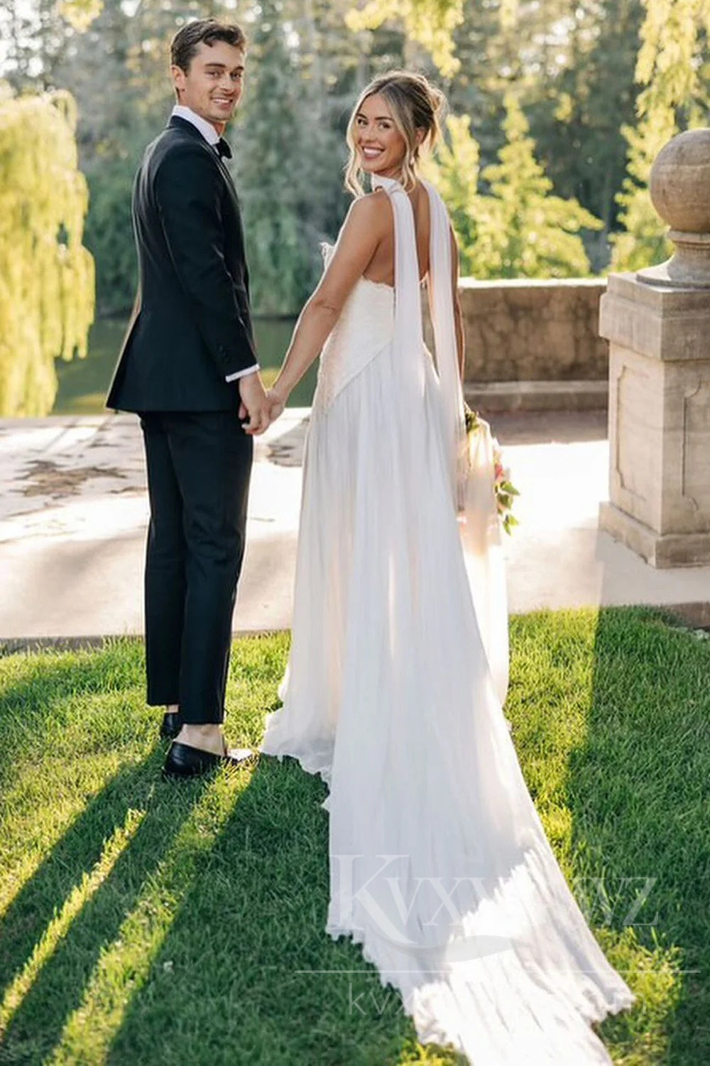 Ethereal Strapless A-Line Wedding Dress with Flowing Chiffon Bridal Gown HS450