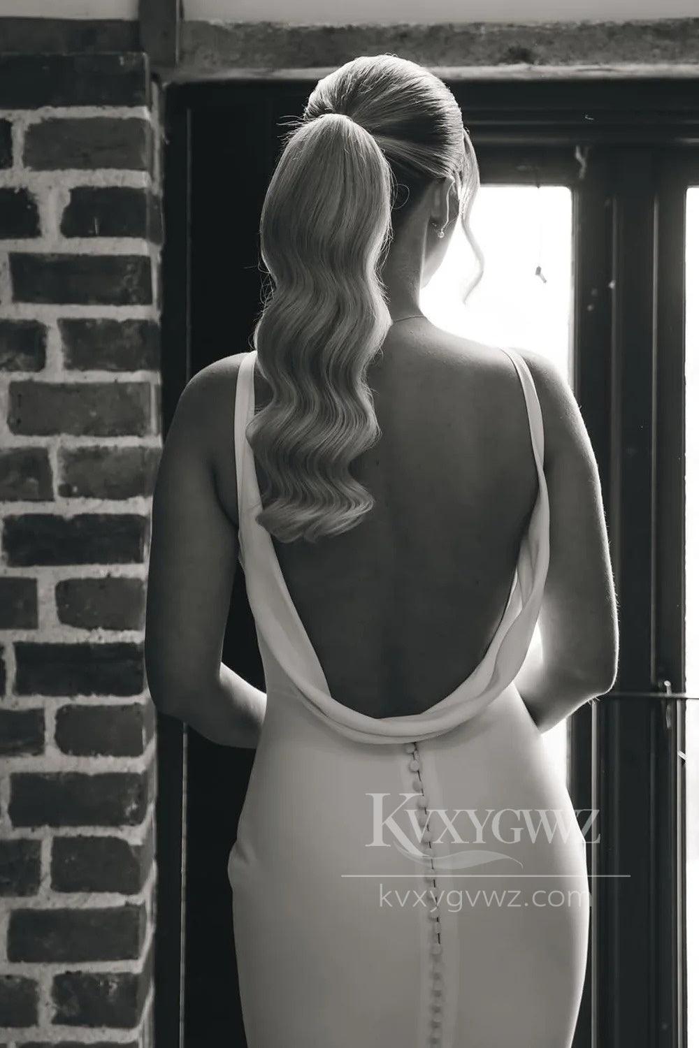 Modern Satin Mermaid Wedding Dress with V-Neckline Sweep Train Bridal Gowns HS466