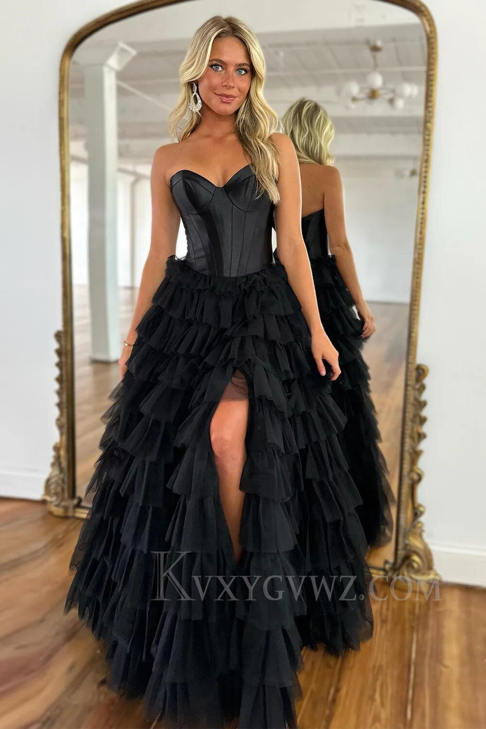 Black Corset Sweetheart A-Line Tiered Long Tulle Prom Dress with Slit LF047