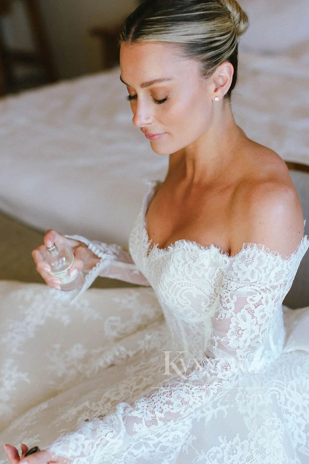 Lace Off-the-Shoulder Wedding Gown with Long Sleeves Sweep Train Bridal Gown HS470