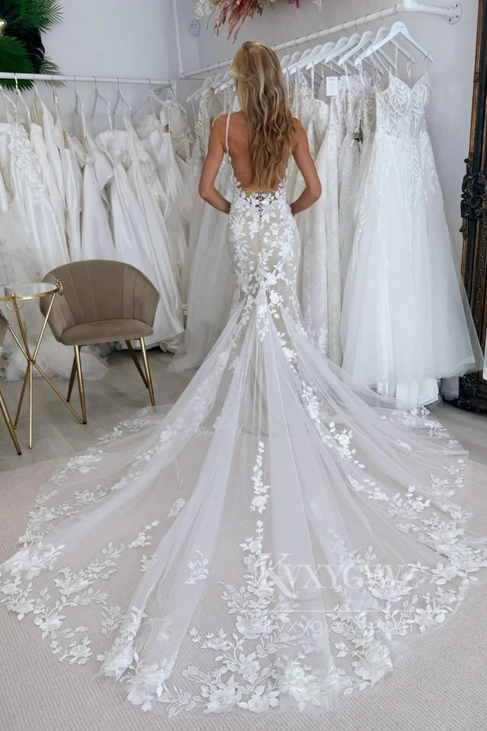 Sexy V-Neck Lace Mermaid Wedding Dress with Spaghetti Straps Bridal Gown HS478