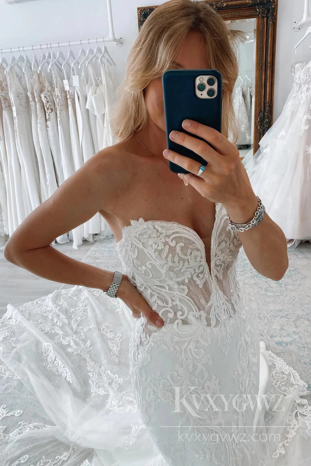 Elegant Off-the-Shoulder Lace Bridal Gown Mermaid Wedding Dress With Train HS489