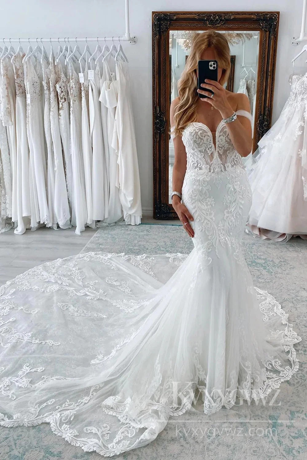Elegant Off-the-Shoulder Lace Bridal Gown Mermaid Wedding Dress With Train HS489