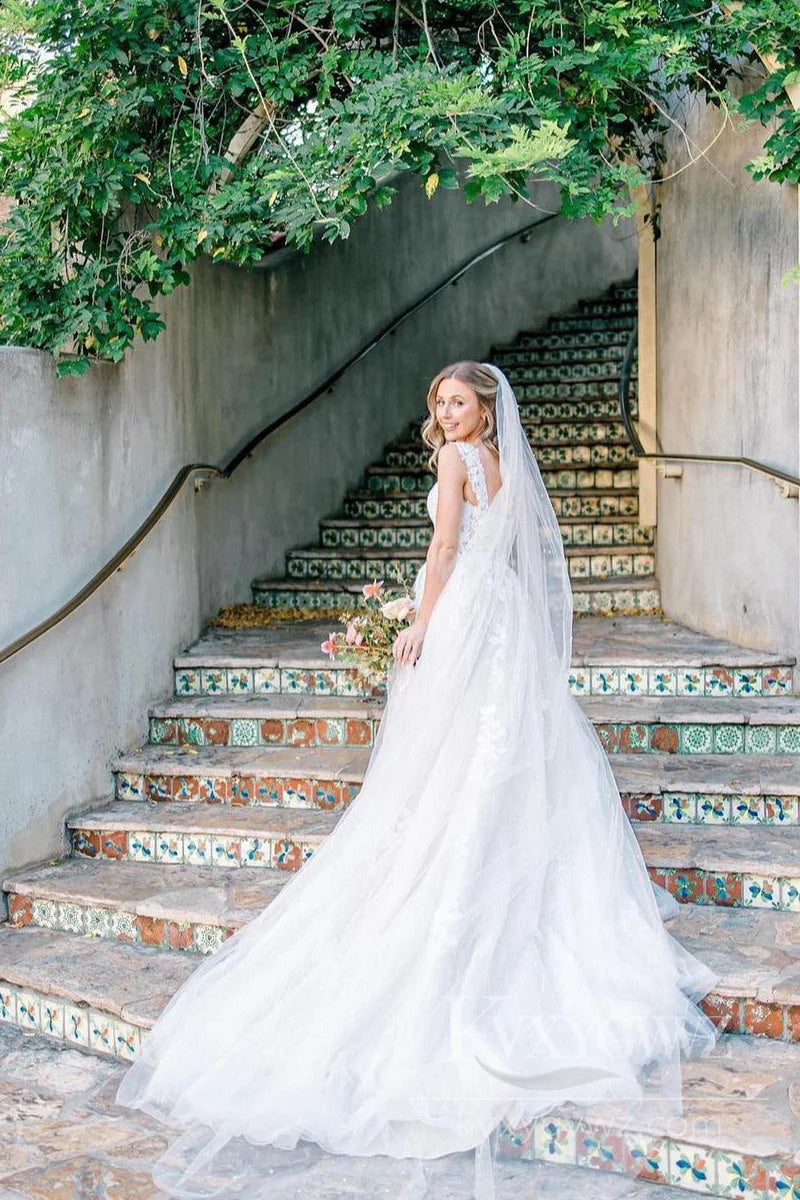 Elegant Lace A-Line Wedding Dress Sweetheart Sweep Train Bridal Gown HS492