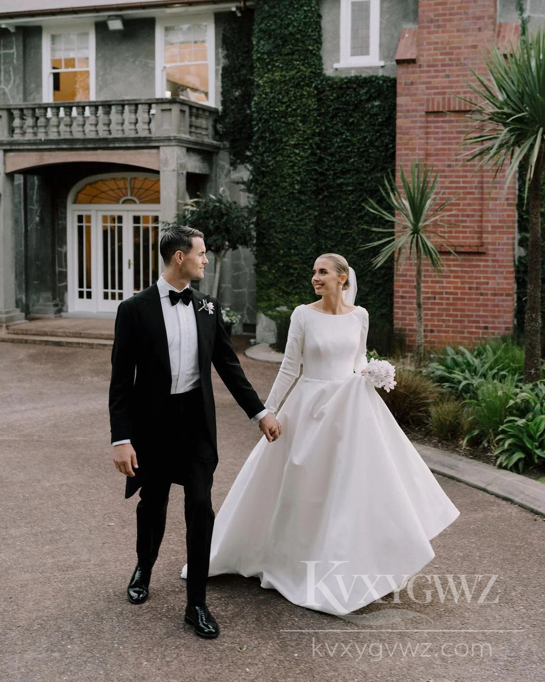 Elegant Long-Sleeves Satin Wedding Dress Sweep Train Bridal Gown HS494