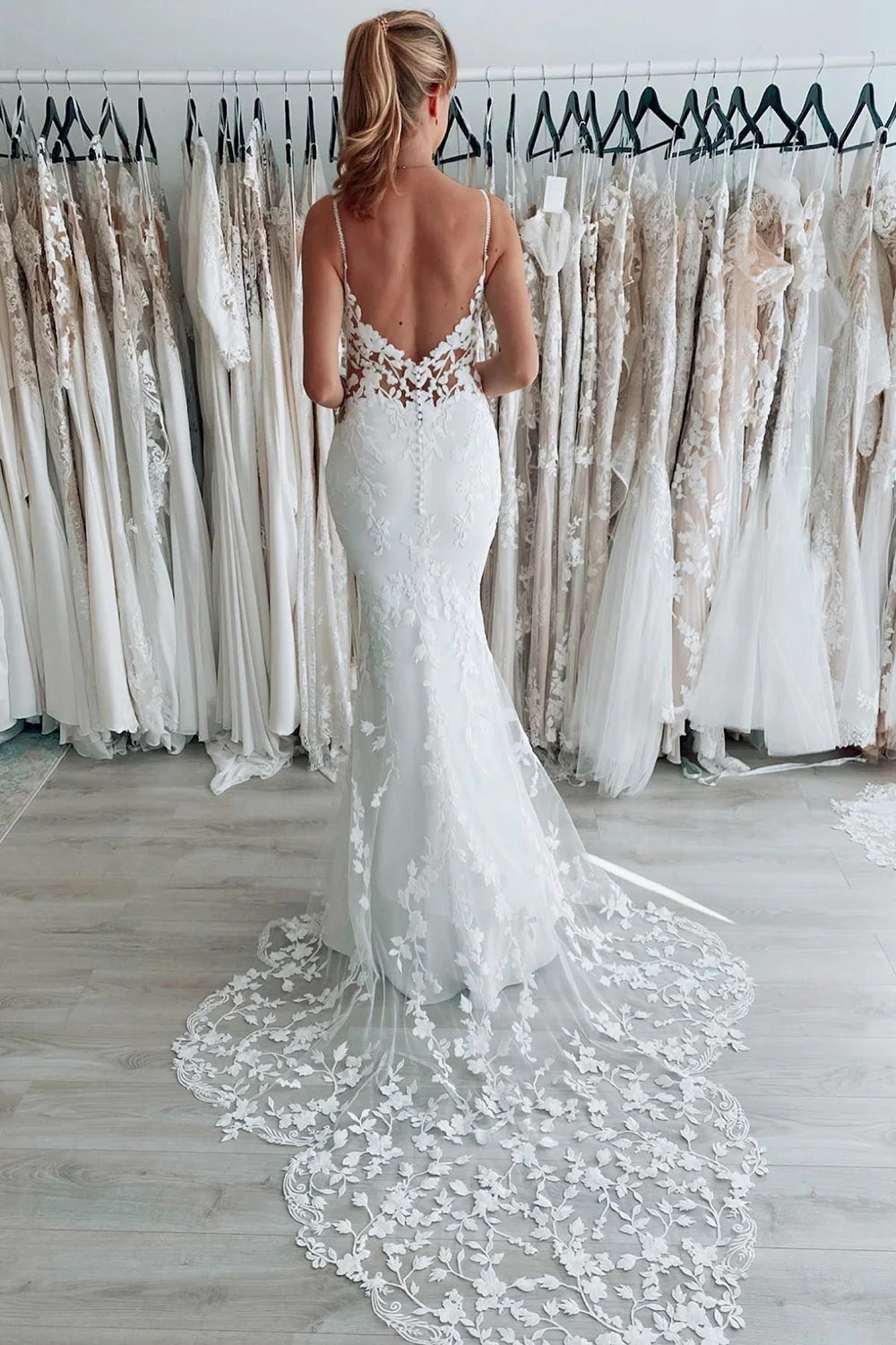 Glamorous Mermaid V Neck Spaghetti Straps White Wedding Dresses Gown HS676