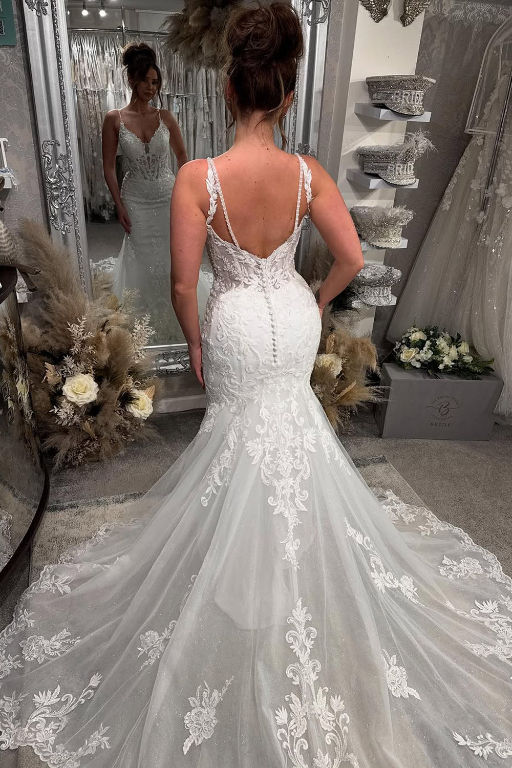 Graceful Mermaid Sweetheart Lace Long Wedding Dresses Gown with Appliques HS884