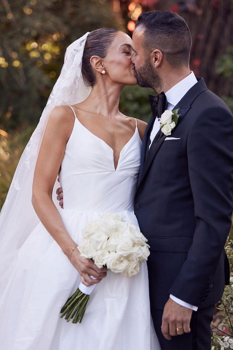 A-Line White Satin Spaghetti Straps Backless Wedding Dresses Gown HS737