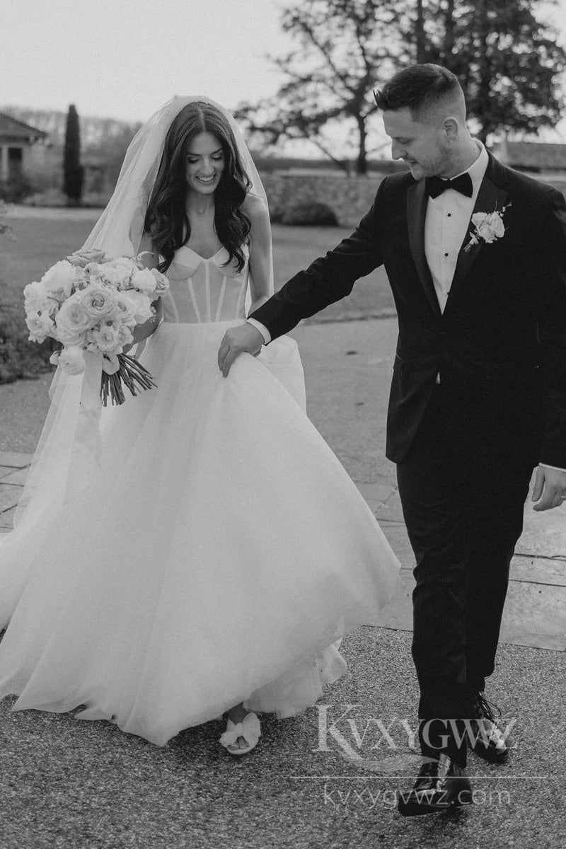 Romantic Sweetheart Tulle Wedding Dress with Corset Bodice and Train Bridal Gown HS502