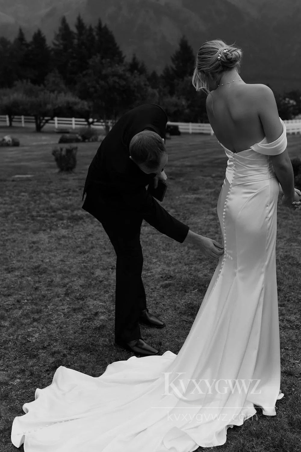 Elegant Off-the-Shoulder Satin Mermaid Wedding Dress for a Dreamy Outdoor Ceremony Bridal Gown HS529