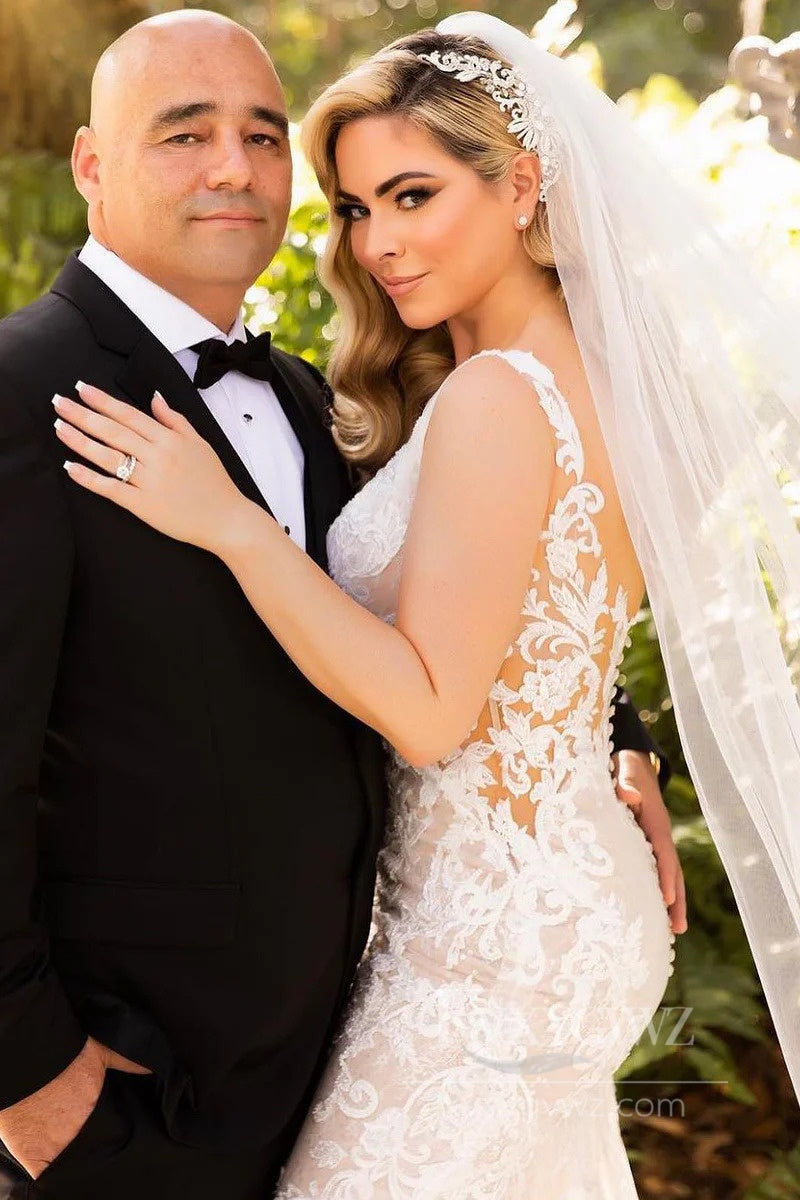 Elegant Lace Mermaid Wedding Dress with Deep V Neckline Bridal Gown HS532