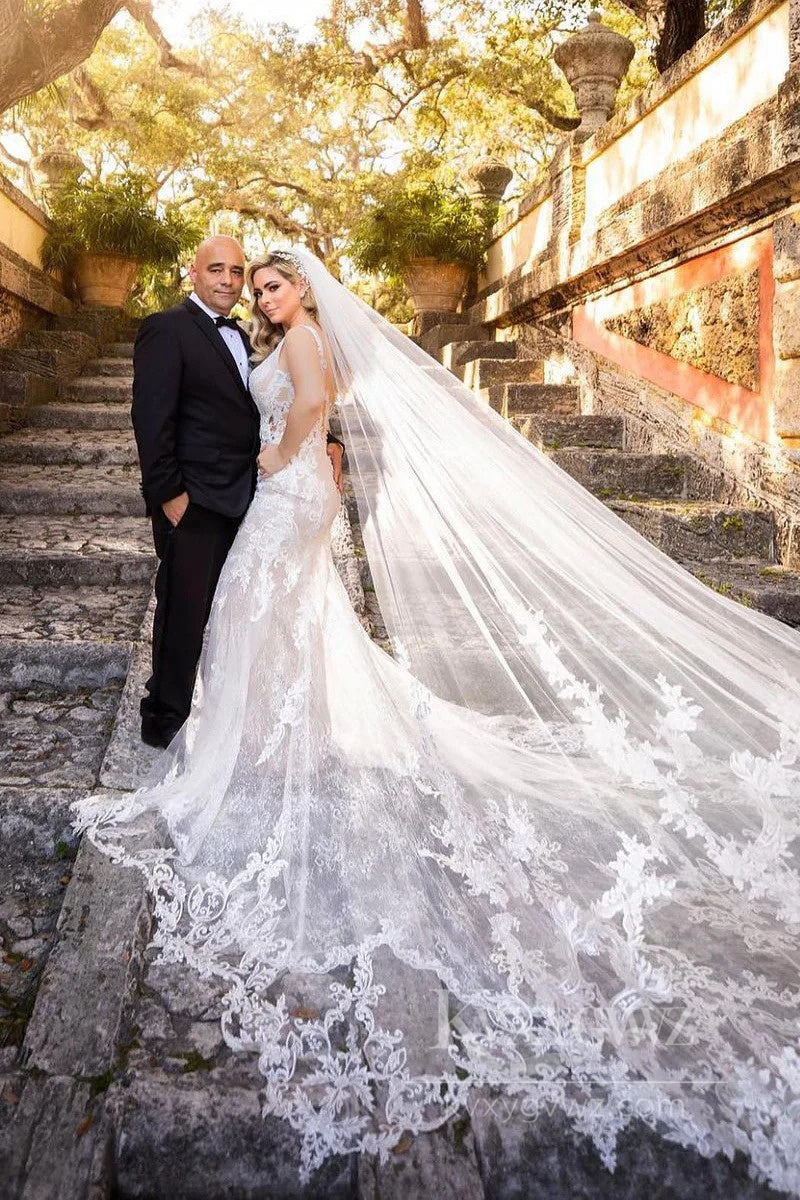 Elegant Lace Mermaid Wedding Dress with Deep V Neckline Bridal Gown HS532
