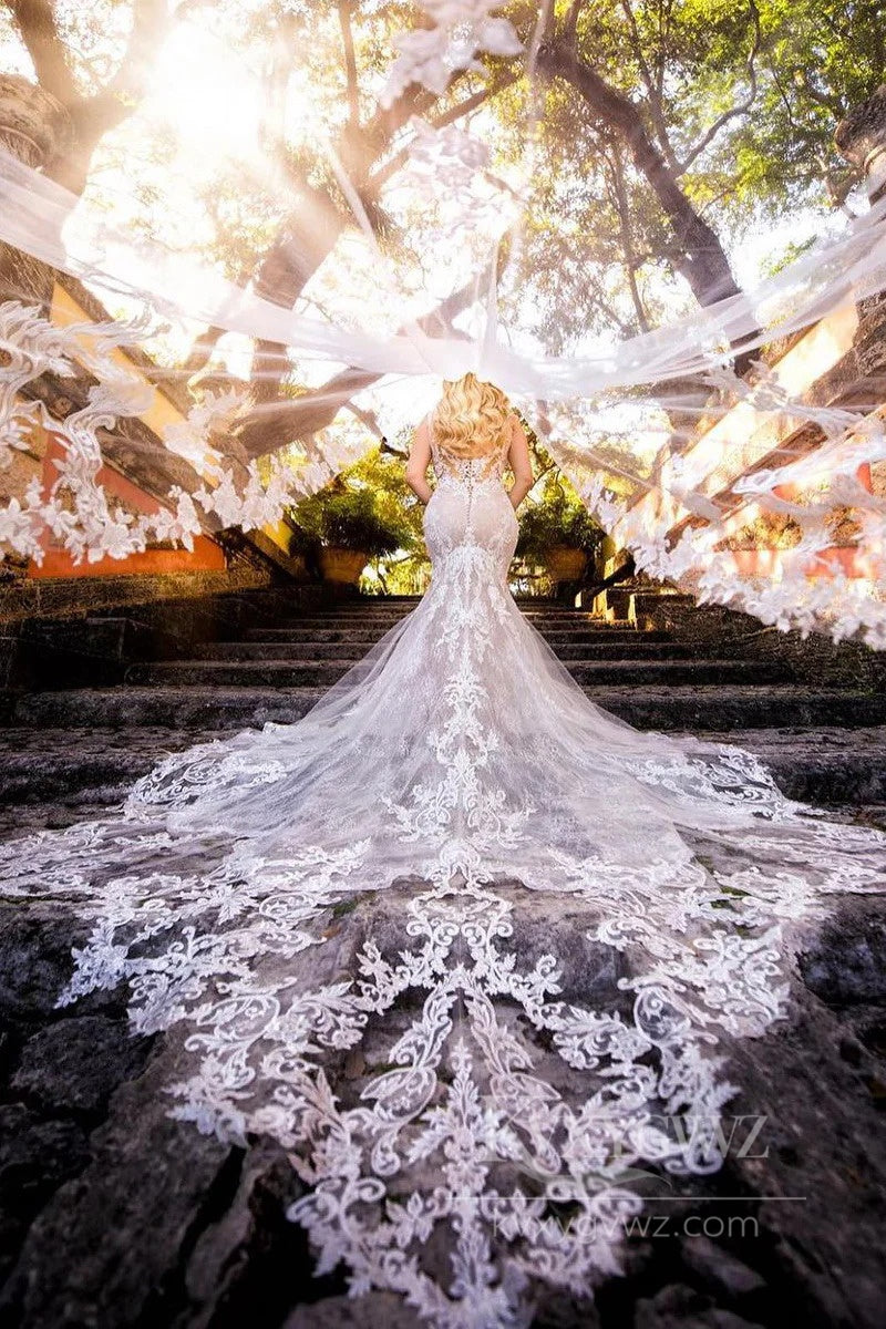 Elegant Lace Mermaid Wedding Dress with Deep V Neckline Bridal Gown HS532