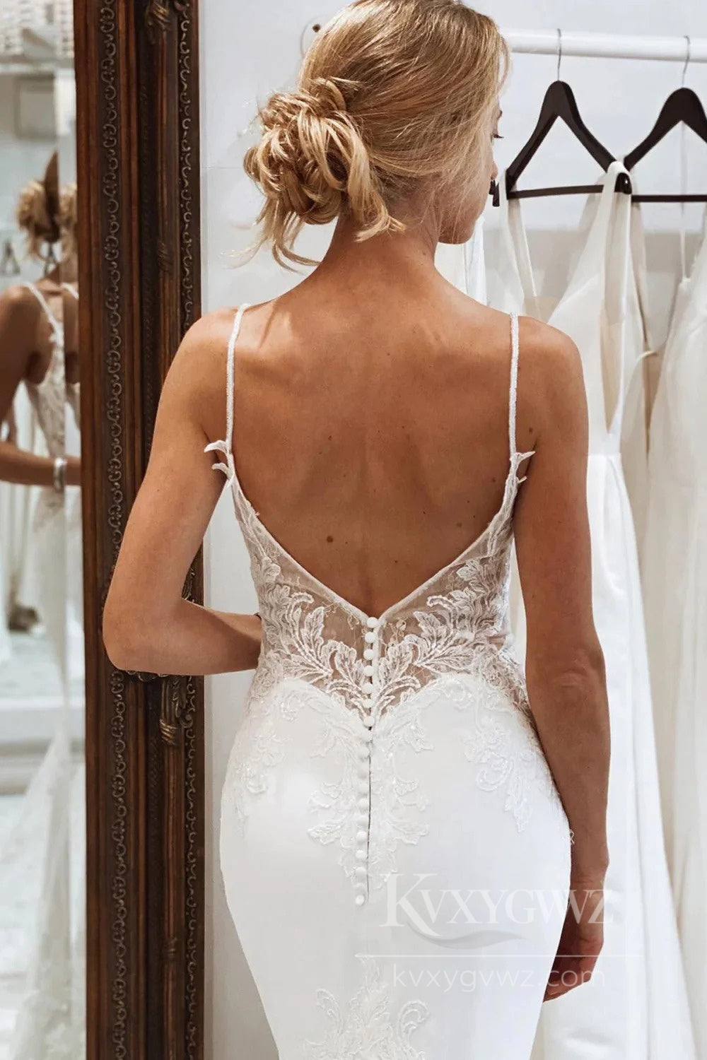 Elegant Lace V-Neck Mermaid Wedding Dress Spaghetti Strap Sweep Train Bridal Gown HS535