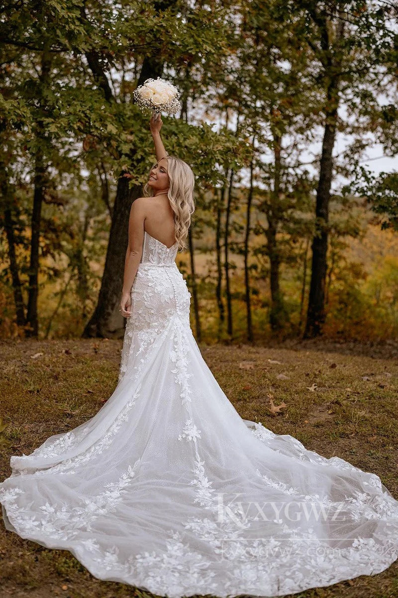 Stunning Strapless Mermaid Lace Wedding Dress with Exquisite Floral Detailing Bridal Gown HS543