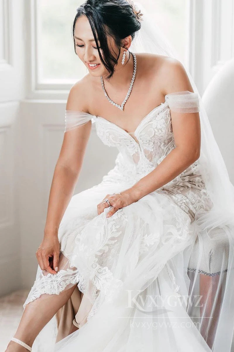 Exquisite Off-Shoulder Lace Wedding Gown with Dramatic Train Bridal Gown HS549