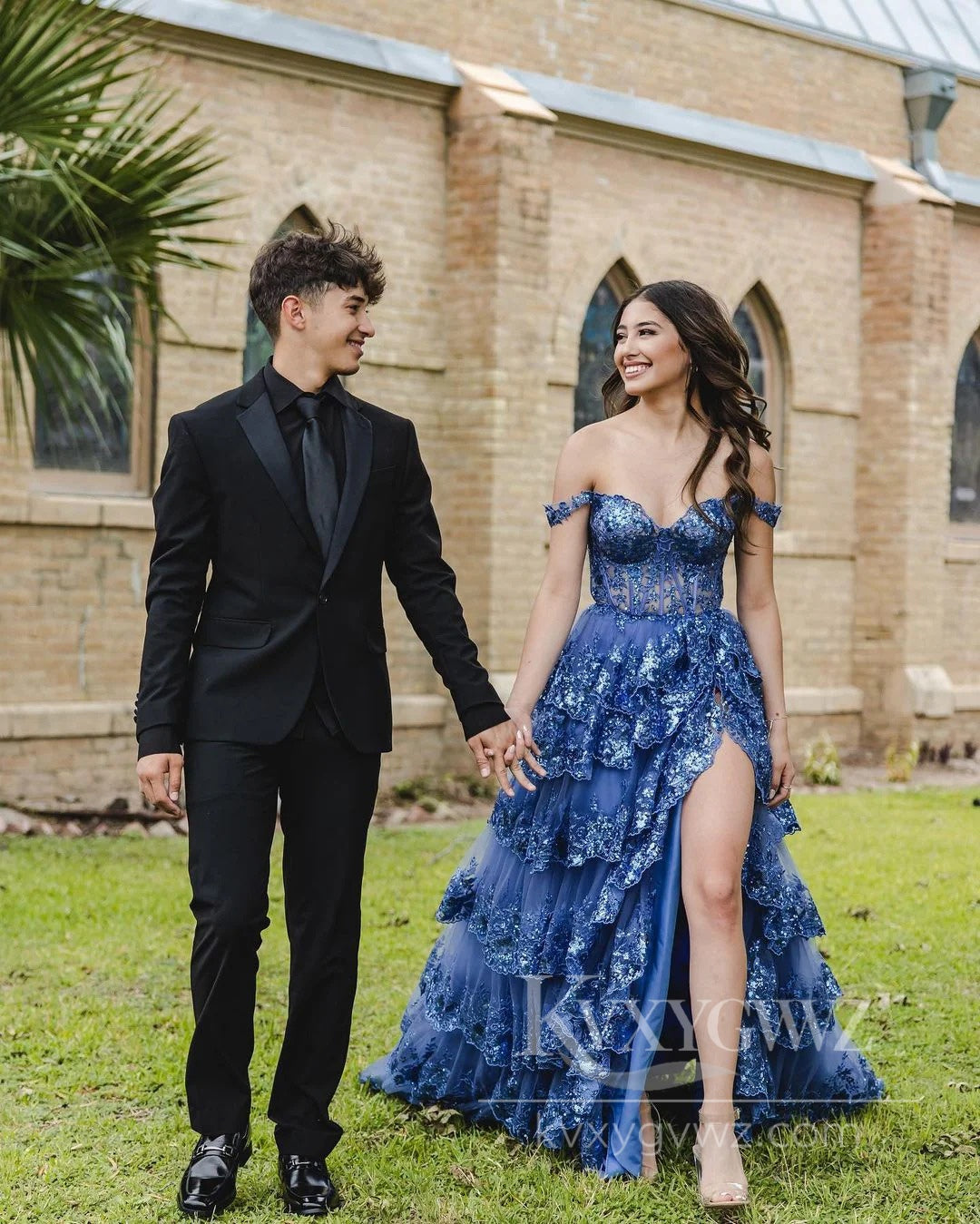 Exquisite Off-Shoulder Lace Prom Dress with Cascading Ruffles Floral Detailing Evening Dress LF574