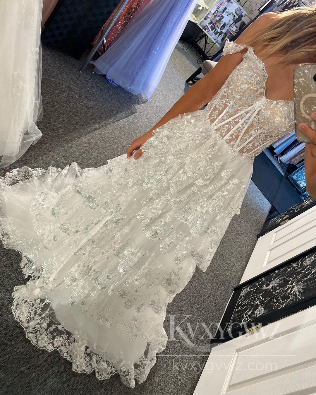 Enchanting Off-the-Shoulder Lace Tiered Prom Dress Fairytale Bridal Perfection Evening Dress LF577