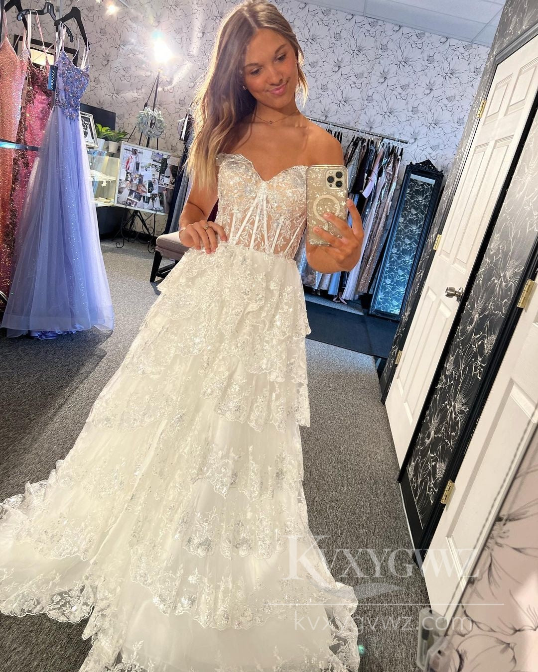 Enchanting Off-the-Shoulder Lace Tiered Prom Dress Fairytale Bridal Perfection Evening Dress LF577