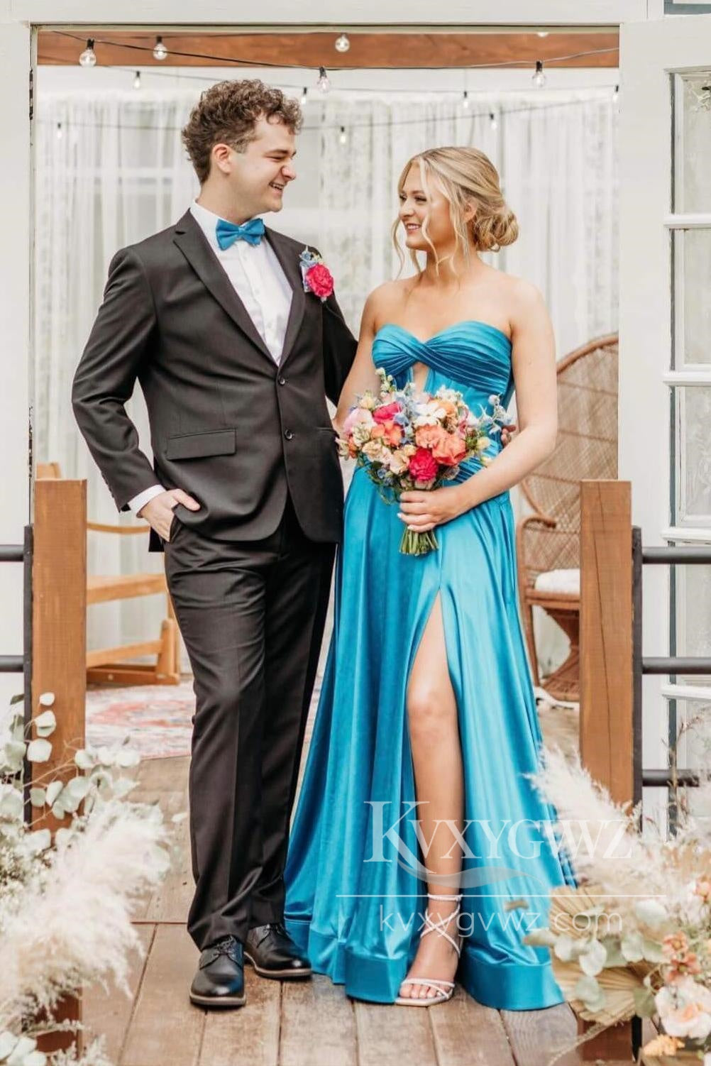 Stunning A Line Sweetheart Evening Gown Keyhole Burgundy Satin Slit Prom Dress LF594