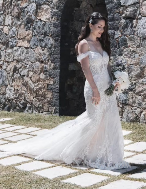 Elegant Off The Shoulder Mermaid Ivory Wedding Gown/Dress With Lace HS404