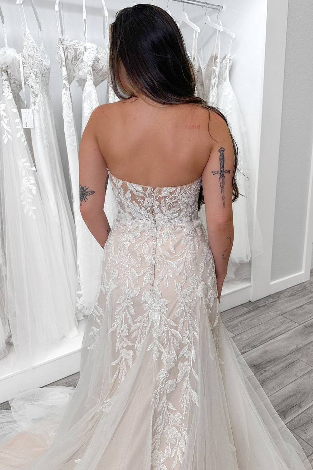 Glamorous A Line V Neck Champagne Tulle Long Wedding Dresses Gown with Appliques HS743