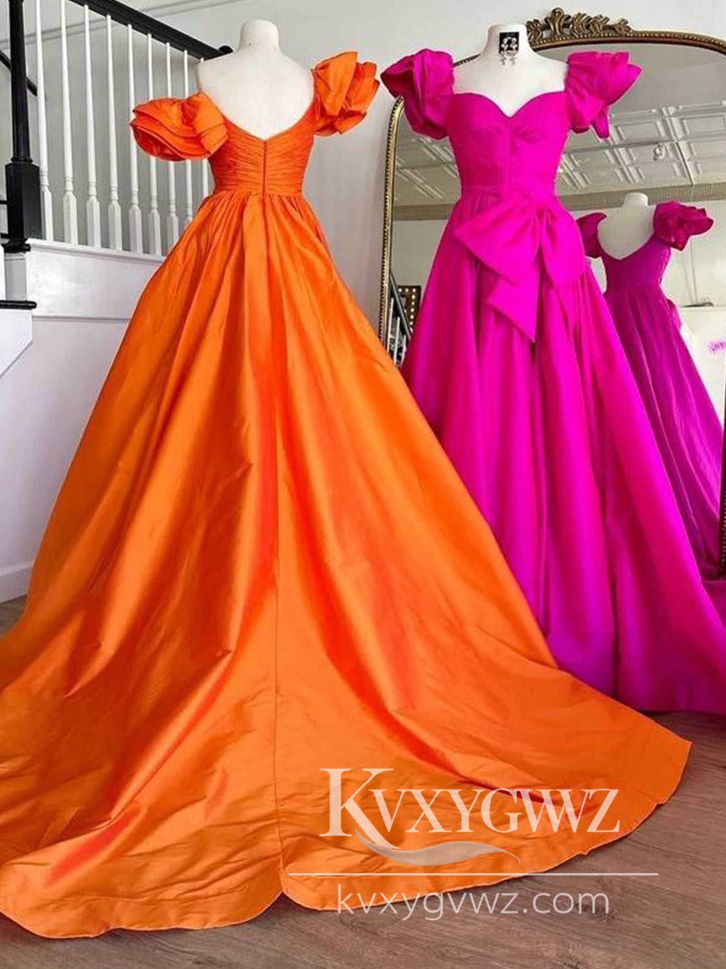 Stunning Ball Gown Pink Evening Gown Sweetheart Pleated Prom Dress with Bow LF621